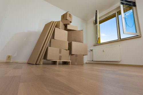 Flexible Peckham moving van for local transport jobs