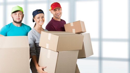 Secure short-term storage units in Peckham for temporary belongings